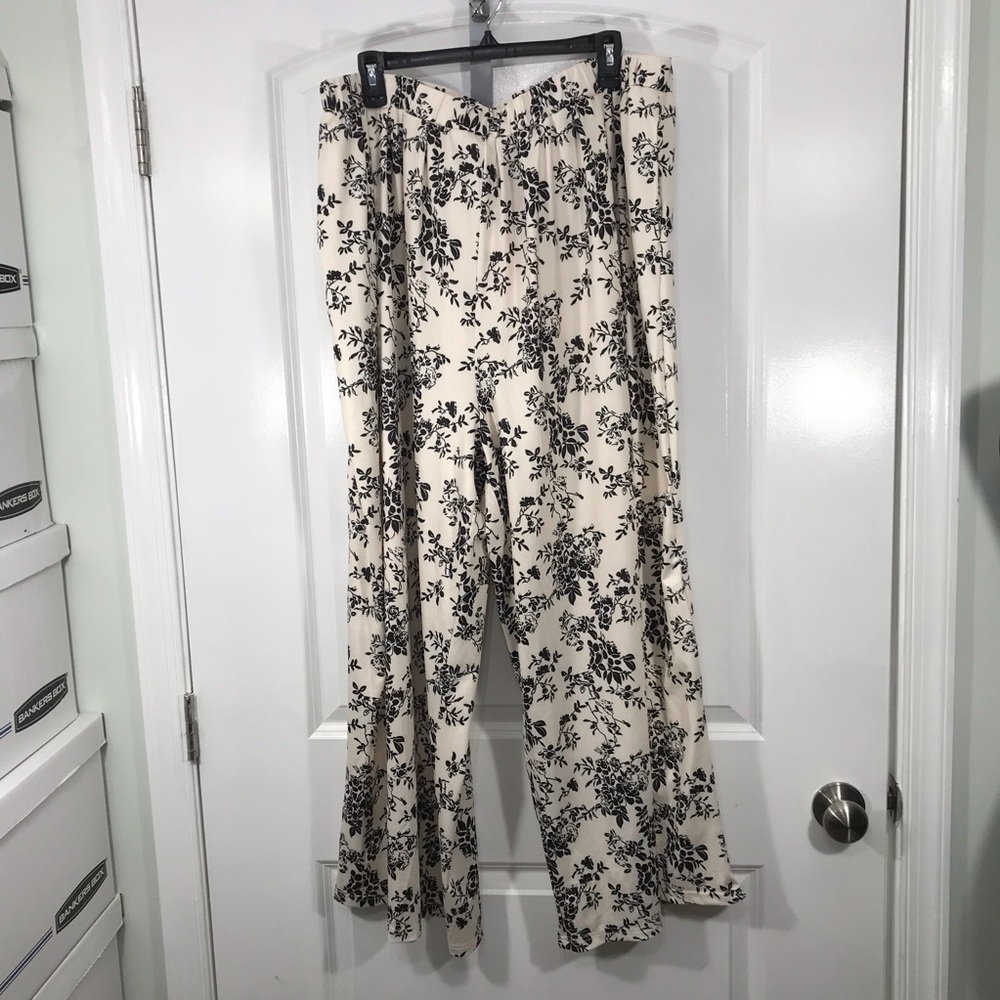 Cider Black Floral Wide Leg Pants Size 3XL CB-117